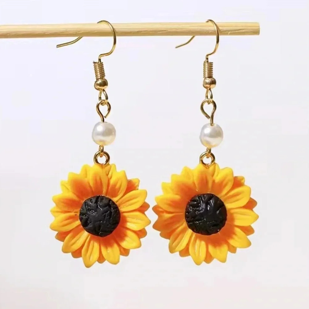 Sunflower With Faux Pearl Elegant Resin Dangle Earrings NEW